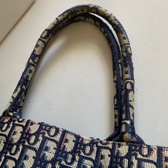 Authentic Dior Oblique BookTote Large Bag - Picture 5 of 11